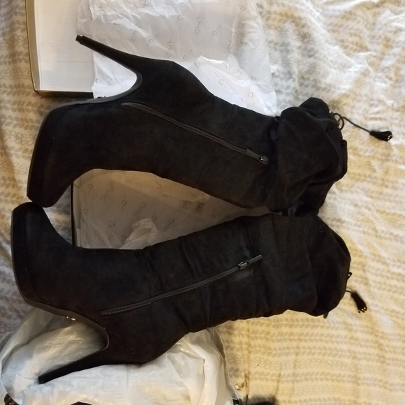 Tall slouched suede high heeled boots - Picture 7 of 8